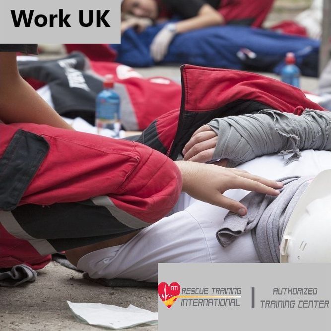 First Aid at Work UK (Περιλαμβάνει απινιδωτή)